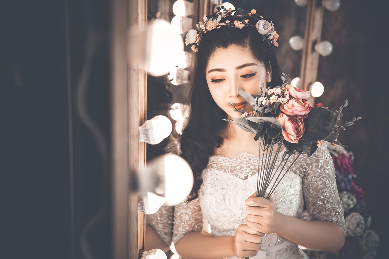 迪奧最新眼影引領(lǐng)時(shí)尚風(fēng)潮，魅力眼神盡在掌握